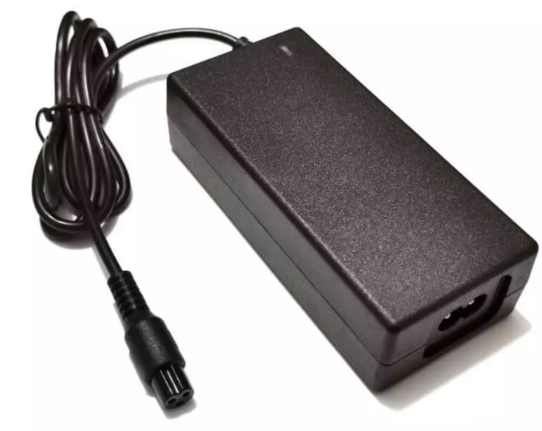 Chargeur 36V-42V 2A pour vélo électrique et trottinette électrique
